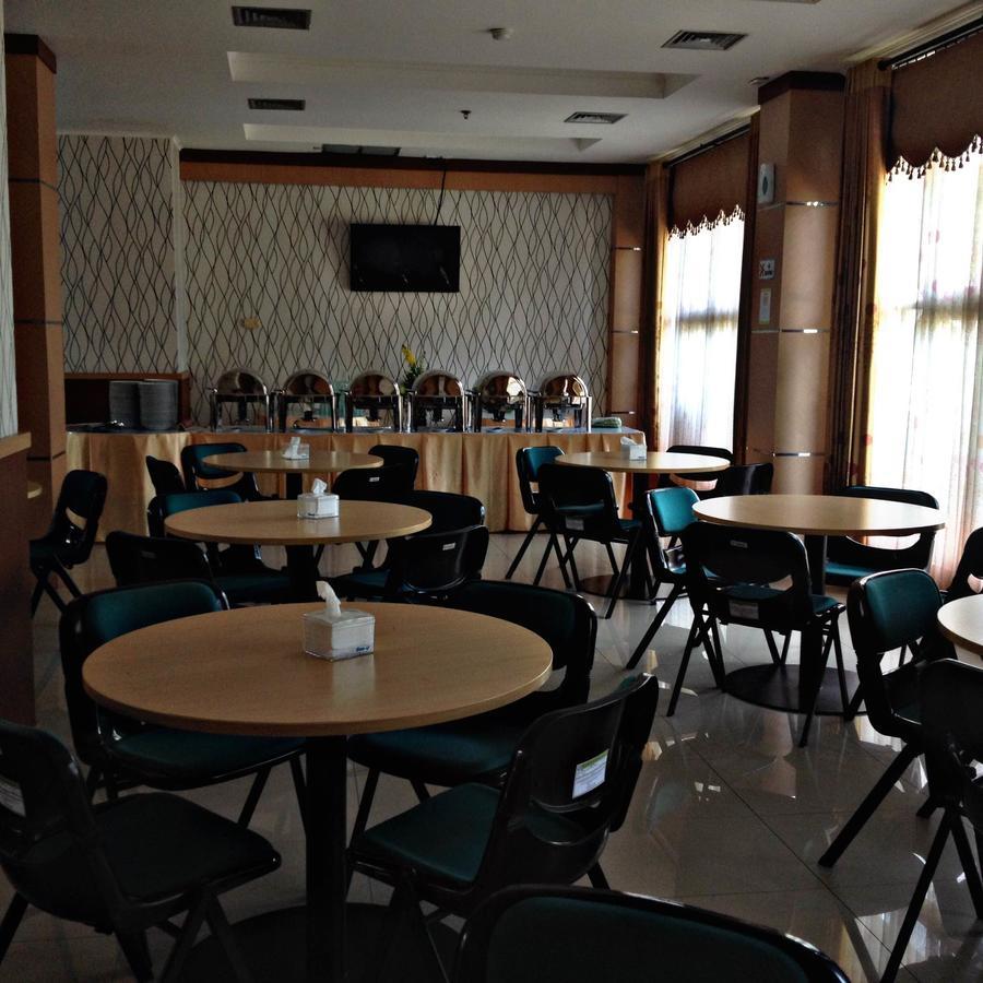 Greensa Inn Surabaya Exterior photo