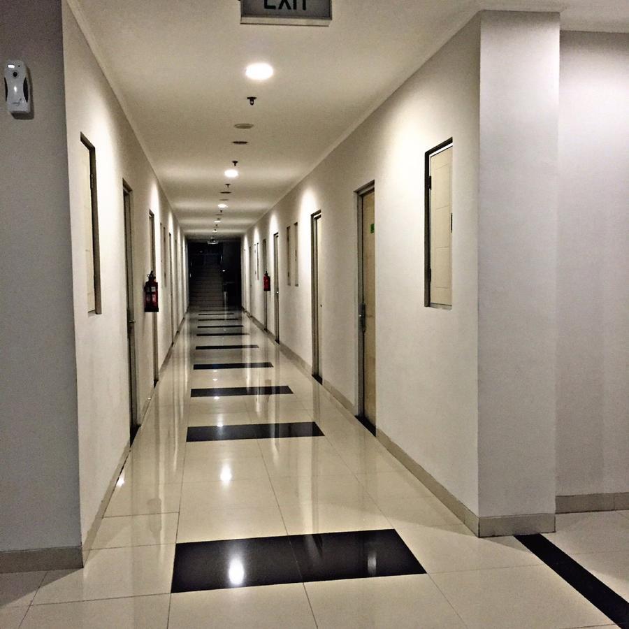 Greensa Inn Surabaya Exterior photo